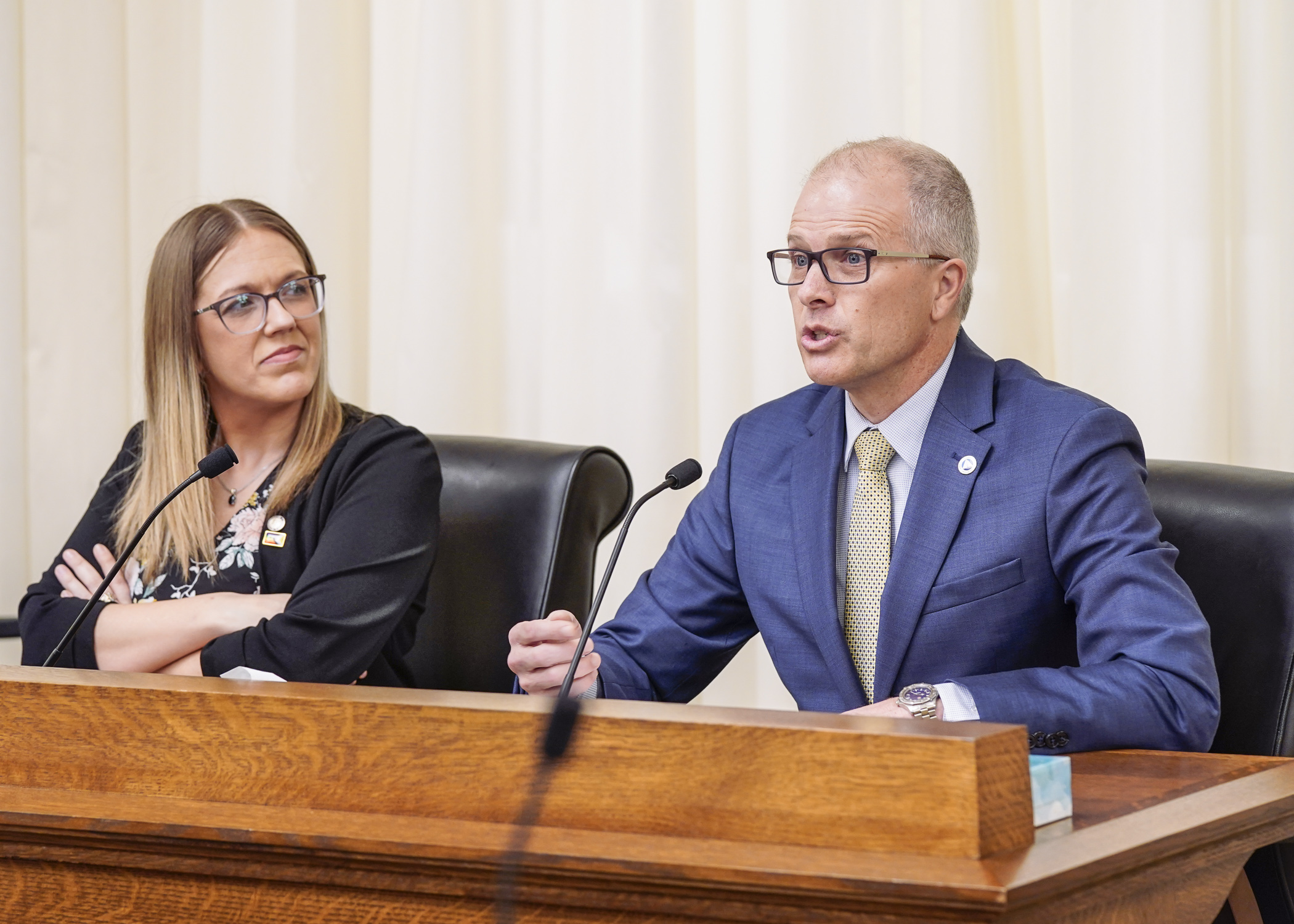 Prior Lake City Manager Jason Wedel testifies before the House Transportation Finance and Policy Committee March 16 in support of HF1402, which would authorize municipalities to charge street impact fees. (Photo by Catherine Davis)